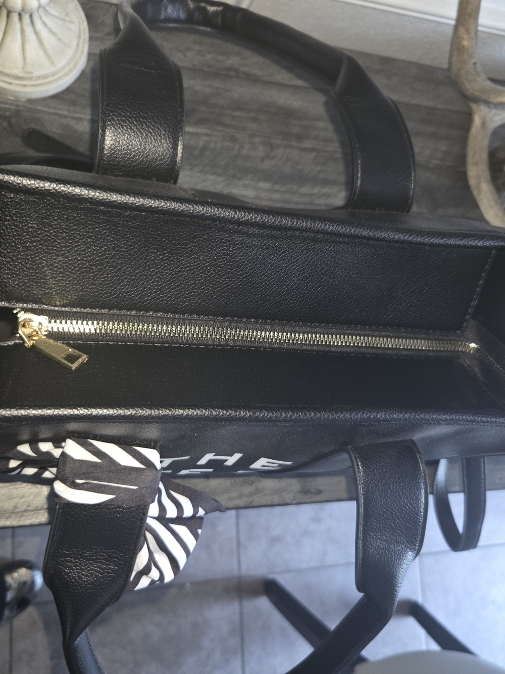 Black Faux-Leather Womens Tote Bag - Picture 12 of 13